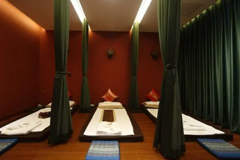 佛山南海区泰式按摩的被动瑜伽：当身体被折叠成诗